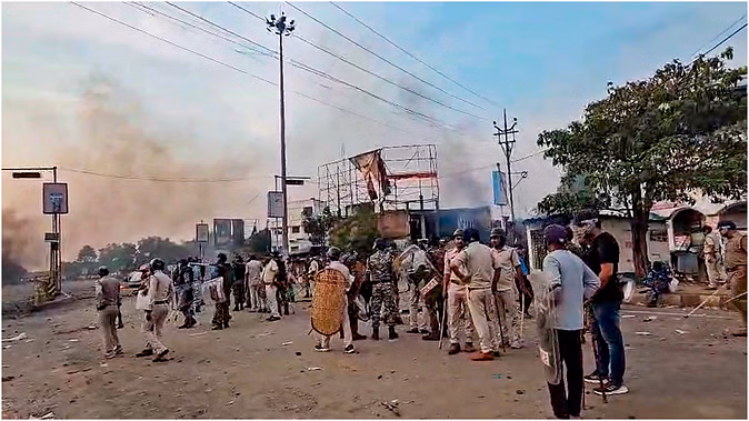 वक़्फ़ कानून को लेकर मुर्शिदाबाद में हुई हिंसा मामले में 110 गिरफ्तार, अन्य जिलों में भी छापेमारी जारी