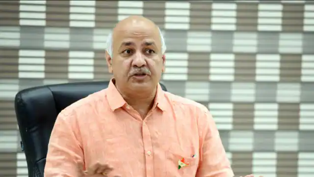 मनीष सिसोदिया के घर पहुंची सीबीआई, मनीष सिसोदिया पर एक्साइज को लेकर कार्रवाई