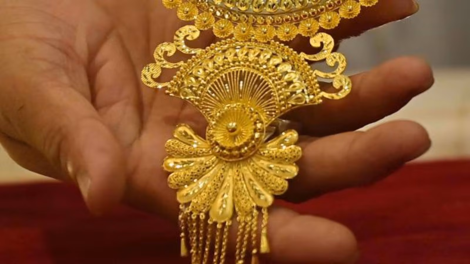 gold prices, gold ornaments, gold price india